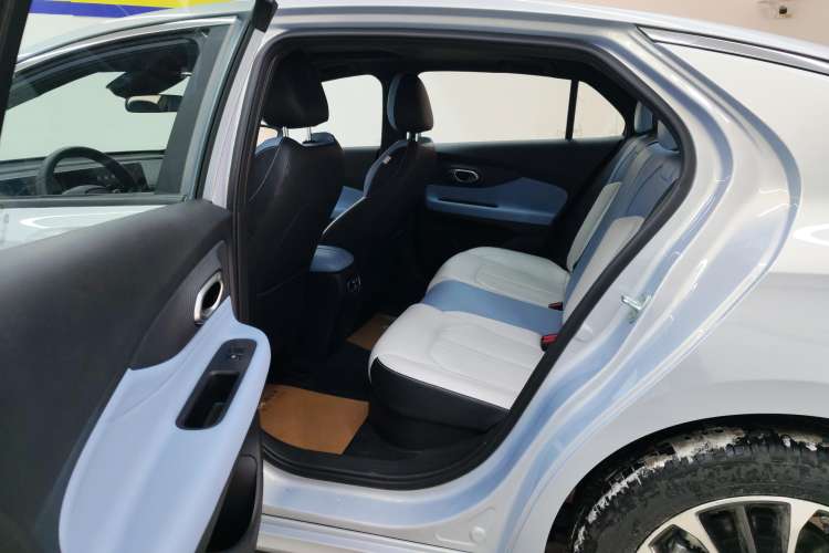Used GAC Trumpchi EMPOW 2023 Shadow Leopard H High-Energy Hybrid Edition Right Rear Seat