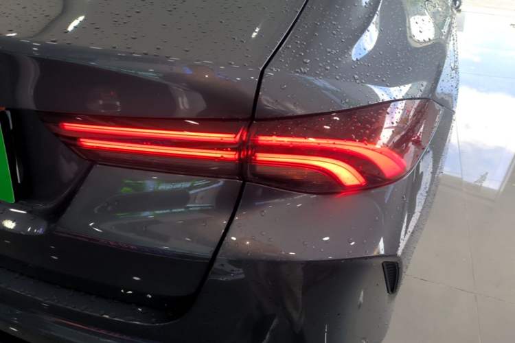 Used GAC Trumpchi EMPOW 2023 270T DCT J15 Version Right Rear Taillight