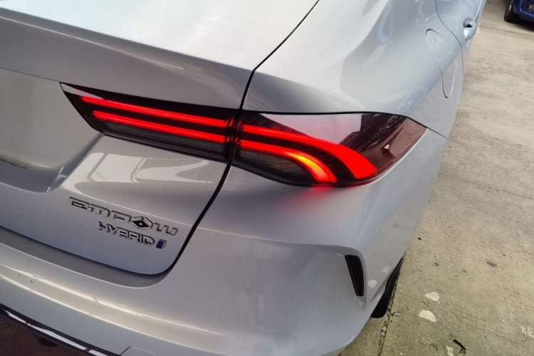 Used GAC Trumpchi EMPOW 2023 Shadow Leopard H Smart Hybrid Edition Right Rear Taillight