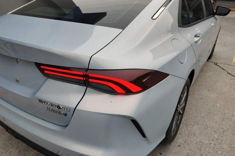 Used GAC Trumpchi EMPOW 2023 Shadow Leopard H High-Energy Hybrid Edition Right Rear Taillight