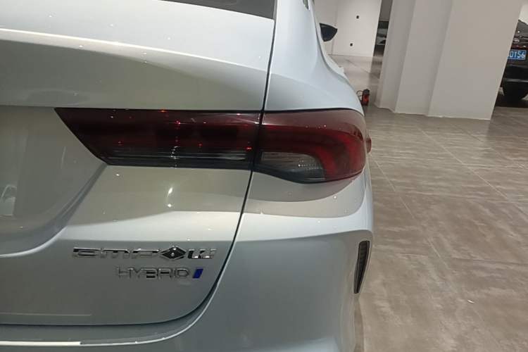 Used GAC Trumpchi EMPOW 2023 Shadow Leopard H High-Energy Hybrid Edition Right Rear Taillight