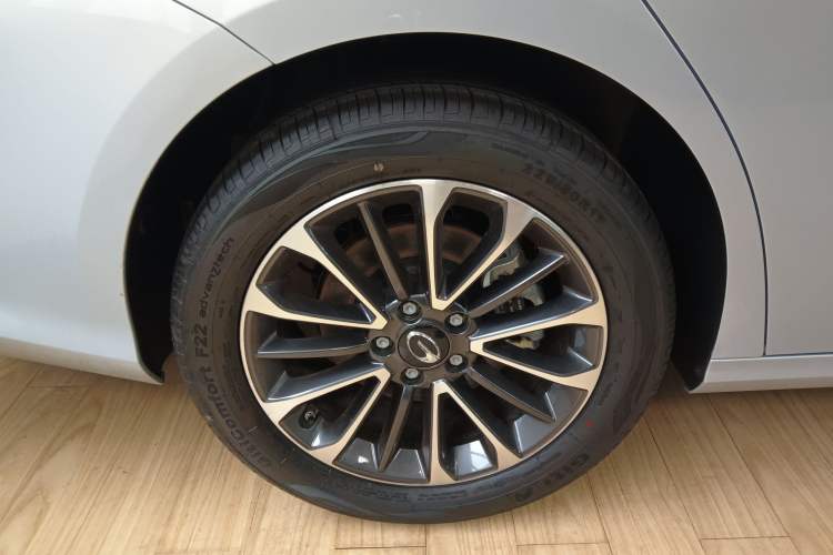 Used GAC Trumpchi EMPOW 2023 Shadow Leopard H High-Energy Hybrid Edition Right Rear Wheel Hub