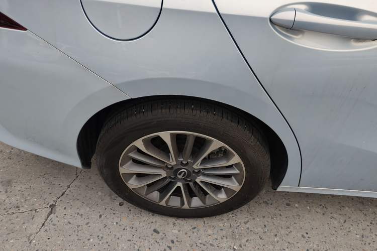 Used GAC Trumpchi EMPOW 2023 Shadow Leopard H High-Energy Hybrid Edition Right Rear Wheel Hub