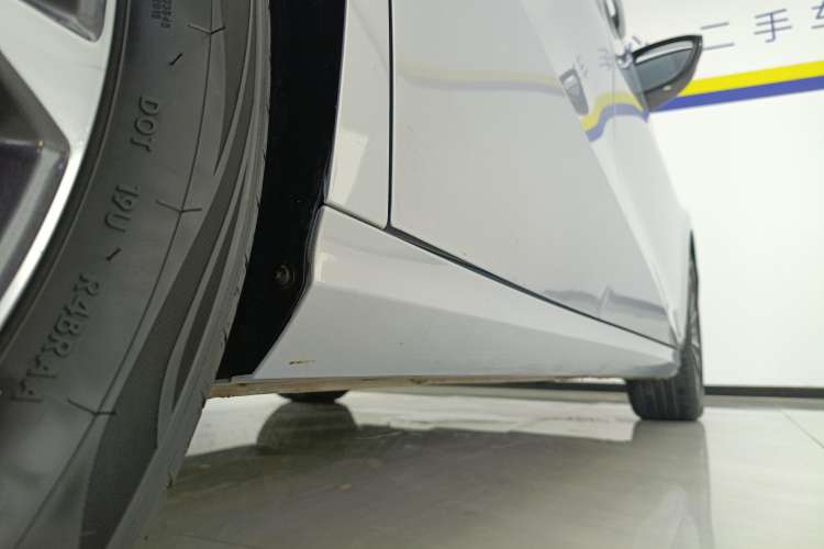 Used GAC Trumpchi EMPOW 2023 Shadow Leopard H High-Energy Hybrid Edition Right Side Sill