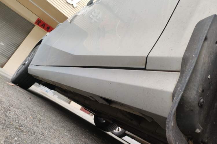 Used GAC Trumpchi EMPOW 2023 Shadow Leopard H High-Energy Hybrid Edition Right Side Sill