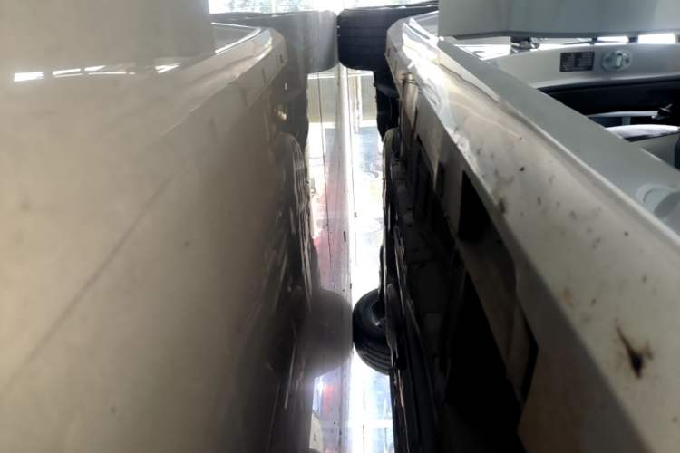 Used GAC Trumpchi EMPOW 2023 Shadow Leopard H High-Energy Hybrid Edition Right Side Sill