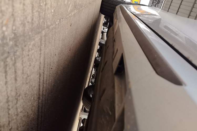 Used GAC Trumpchi EMPOW 2023 Shadow Leopard H Smart Hybrid Edition Right Side Sill