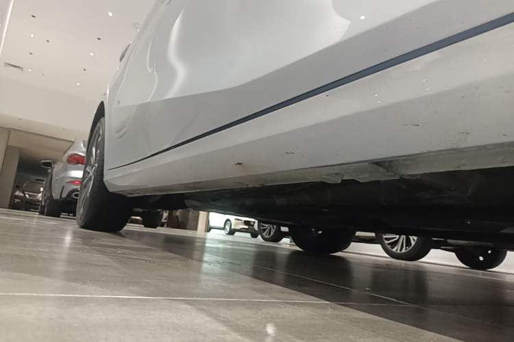 Used GAC Trumpchi EMPOW 2023 Shadow Leopard H High-Energy Hybrid Edition Right Side Sill