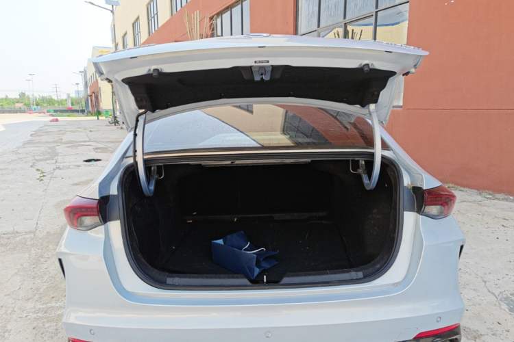 Used GAC Trumpchi EMPOW 2023 Shadow Leopard H Smart Hybrid Edition Trunk