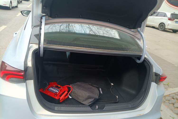 Used GAC Trumpchi EMPOW 2023 Shadow Leopard H Smart Hybrid Edition Trunk
