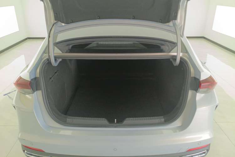 Used GAC Trumpchi EMPOW 2023 Shadow Leopard H High-Energy Hybrid Edition Trunk