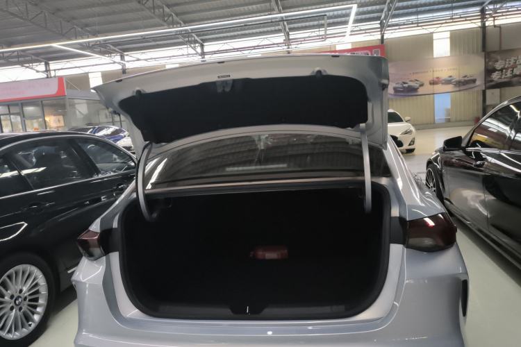 Used GAC Trumpchi EMPOW 2023 Shadow Leopard H Smart Hybrid Edition Trunk