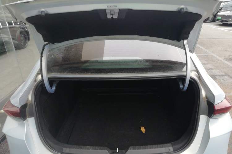 Used GAC Trumpchi EMPOW 2023 Shadow Leopard H Smart Hybrid Edition Trunk