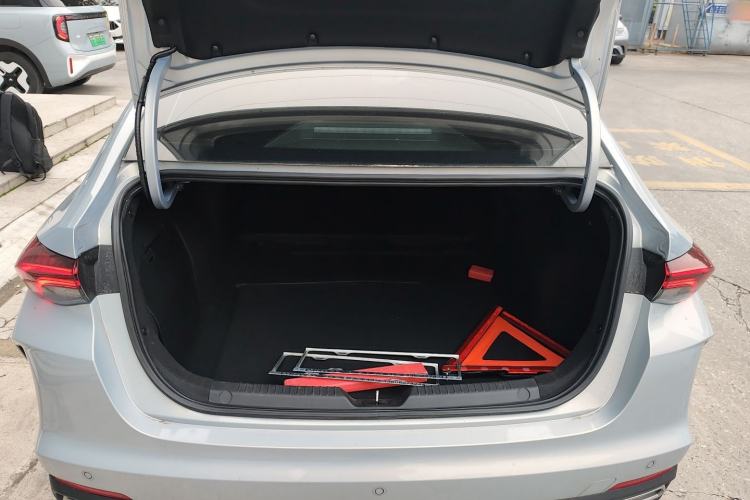 Used GAC Trumpchi EMPOW 2023 Shadow Leopard H High-Energy Hybrid Edition Trunk