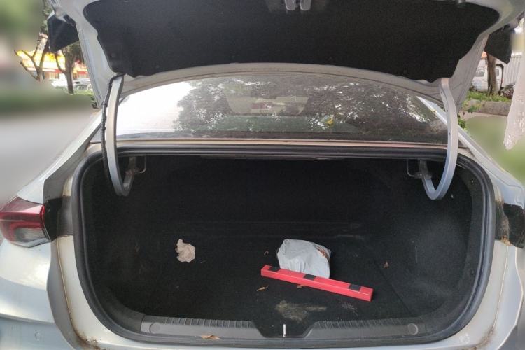 Used GAC Trumpchi EMPOW 2023 400T Automatic R PRO Trunk
