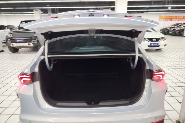 Used GAC Trumpchi EMPOW 2023 Shadow Leopard H Smart Hybrid Edition Trunk
