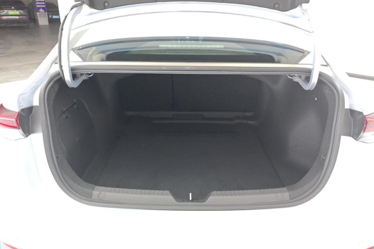 Used GAC Trumpchi EMPOW 2023 Shadow Leopard H High-Energy Hybrid Edition Trunk