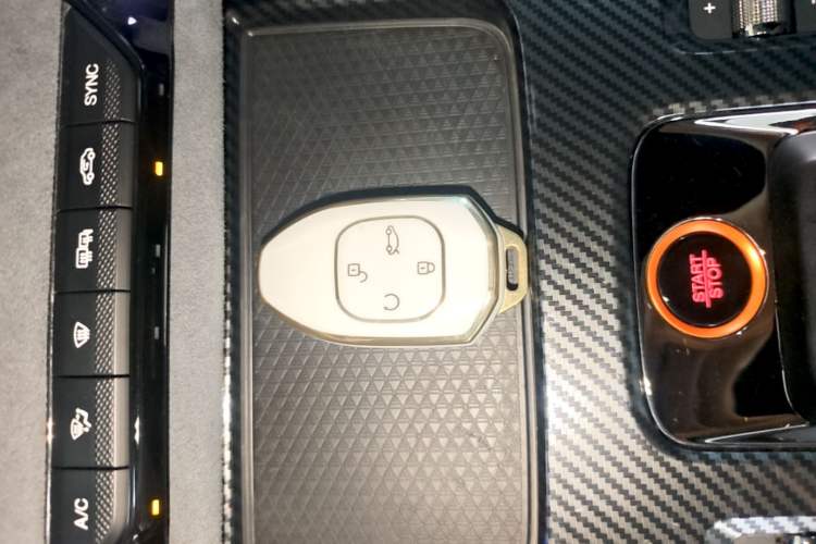 Used GAC Trumpchi EMPOW 2023 400T Automatic R PRO Vehicle Key