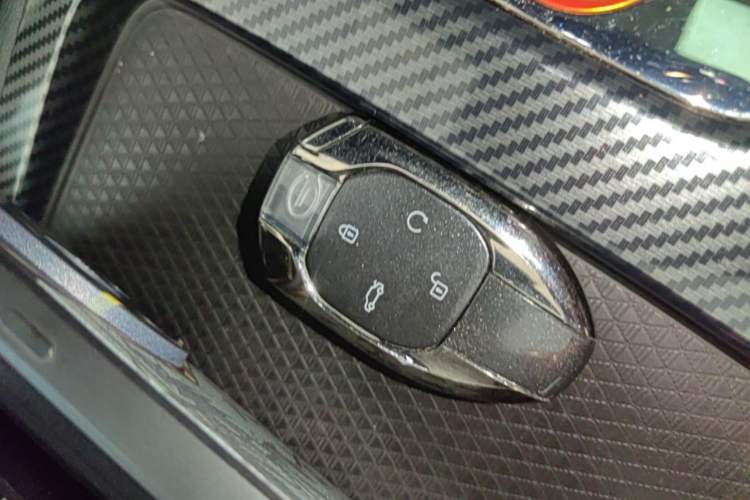 Used GAC Trumpchi EMPOW 2023 400T Automatic R MAX Vehicle Key