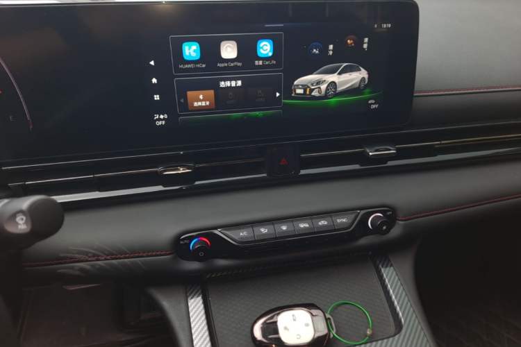 Used GAC Trumpchi EMPOW 2023 270T DCT J15 Version Audio And AC Panel