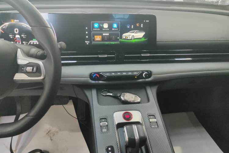 Used GAC Trumpchi EMPOW 2023 Shadow Leopard H High-Energy Hybrid Edition Audio And AC Panel