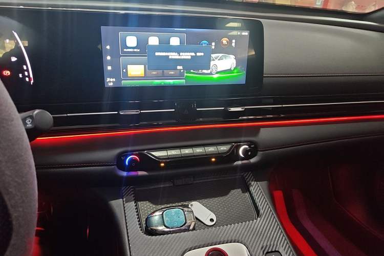 Used GAC Trumpchi EMPOW 2023 Shadow Leopard H High-Energy Hybrid Edition Audio And AC Panel