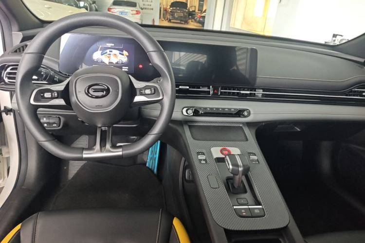 Used GAC Trumpchi EMPOW 2023 270T DCT J11 Version Center Console