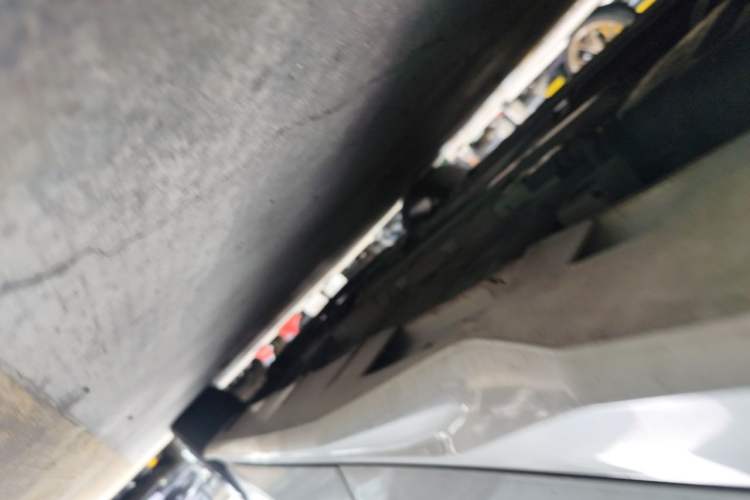 Used GAC Trumpchi EMPOW 2023 400T Automatic R MAX Chassis Rear Right