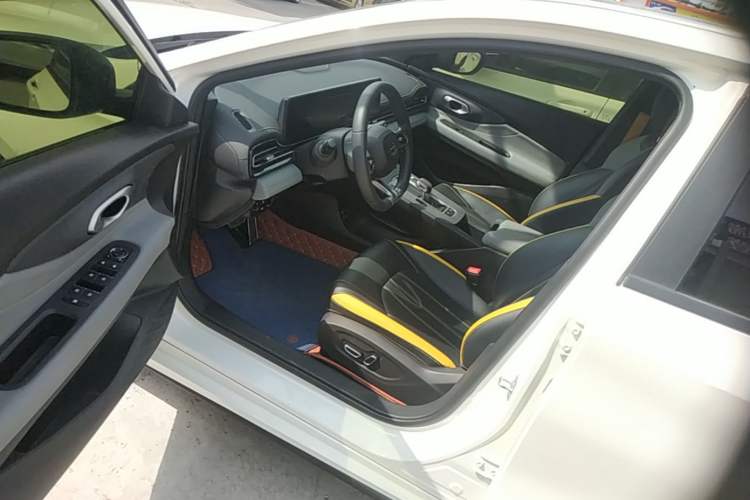 Used GAC Trumpchi EMPOW 2023 270T DCT J11 Version Driver Seat