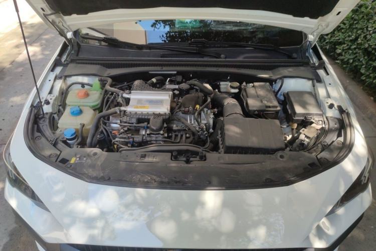 Used GAC Trumpchi EMPOW 2023 270T DCT J16 Version Engine Bay