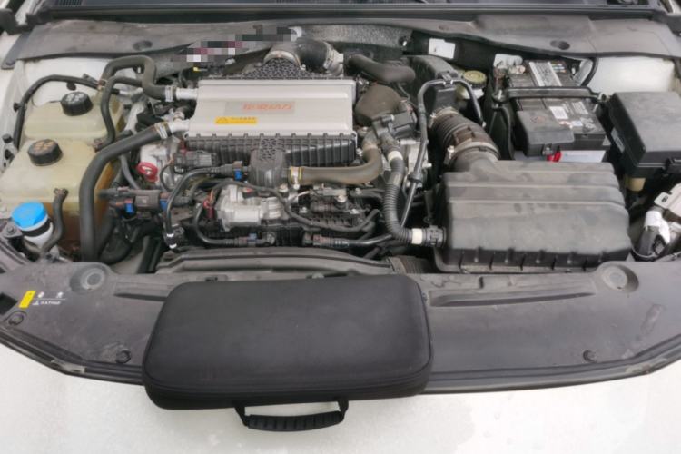 Used GAC Trumpchi EMPOW 2023 400T Automatic R PRO Engine Bay