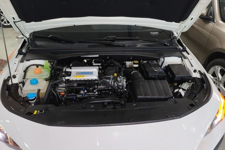 Used GAC Trumpchi EMPOW 2023 270T DCT J16 Version Engine Bay
