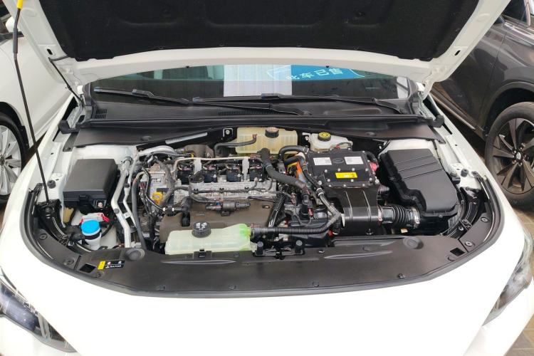 Used GAC Trumpchi EMPOW 2023 Shadow Leopard H High-Energy Hybrid Edition Engine Bay