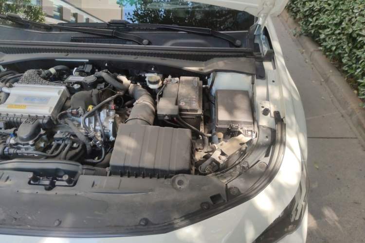 Used GAC Trumpchi EMPOW 2023 270T DCT J16 Version Engine Bay Left