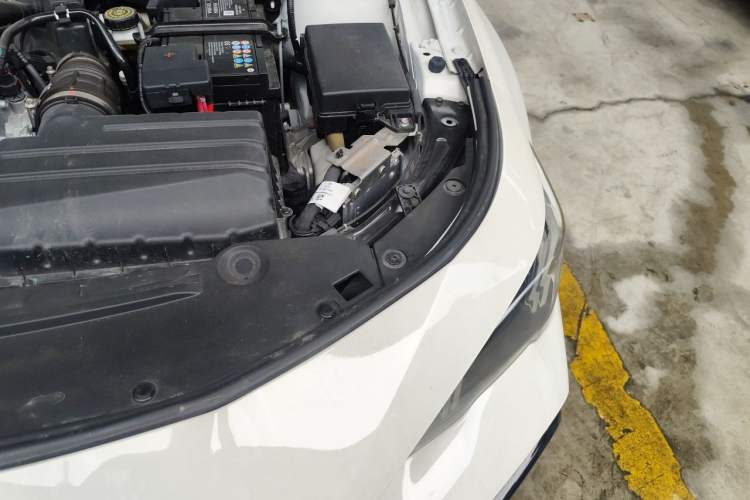 Used GAC Trumpchi EMPOW 2023 400T Automatic R MAX Engine Bay Left
