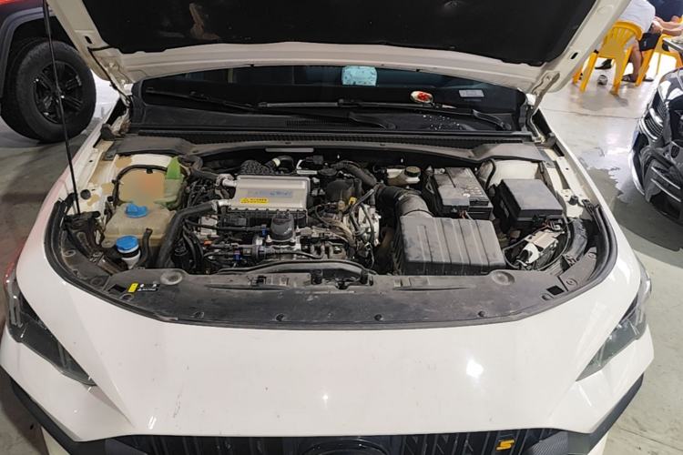 Used GAC Trumpchi EMPOW 2023 270T DCT J15 Version Engine Bay