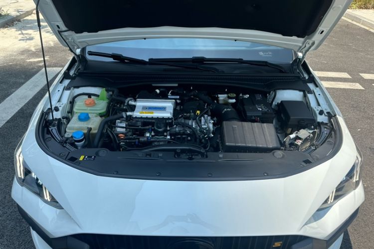 Used GAC Trumpchi EMPOW 2023 270T DCT J16 Version Engine Bay
