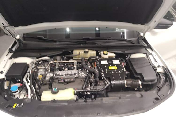 Used GAC Trumpchi EMPOW 2023 Shadow Leopard H High-Energy Hybrid Edition Engine Bay