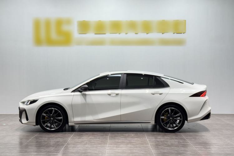 Used GAC Trumpchi EMPOW 2023 270T DCT J15 Version Exterior 3