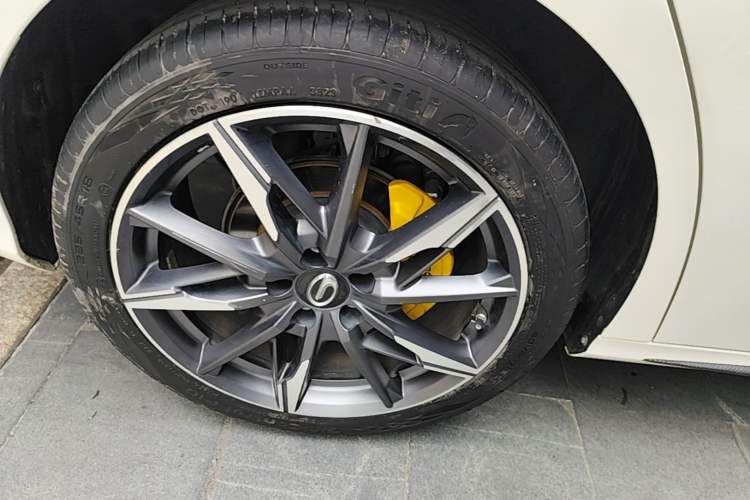 Used GAC Trumpchi EMPOW 2023 270T DCT J15 Version Exterior 4