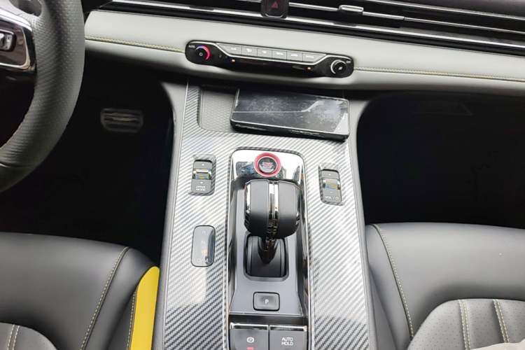 Used GAC Trumpchi EMPOW 2023 270T DCT J15 Version Gear Lever