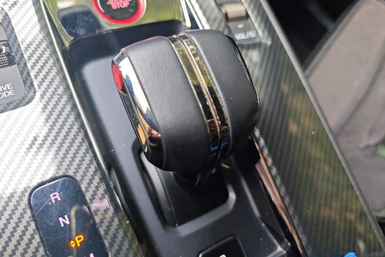 Used GAC Trumpchi EMPOW 2023 270T DCT J16 Version Gear Lever