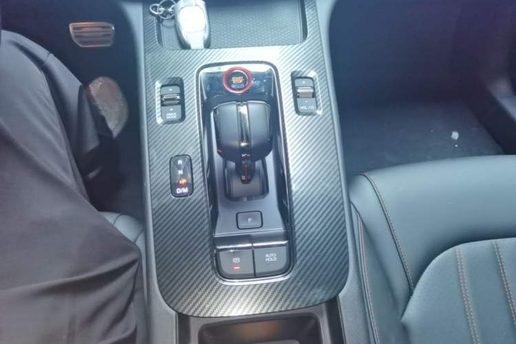 Used GAC Trumpchi EMPOW 2023 270T DCT J15 Version Gear Lever