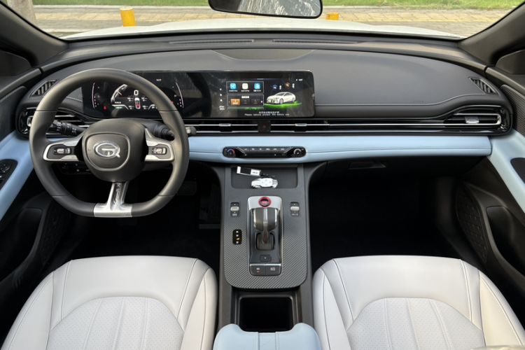 Used GAC Trumpchi EMPOW 2023 Shadow Leopard H High-Energy Hybrid Edition Interior 3