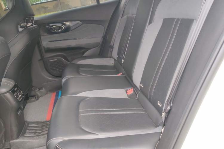 Used GAC Trumpchi EMPOW 2023 400T Automatic R PRO Interior 4