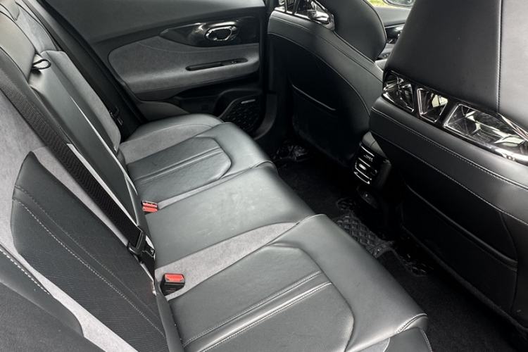 Used GAC Trumpchi EMPOW 2023 400T Automatic R MAX Interior 6
