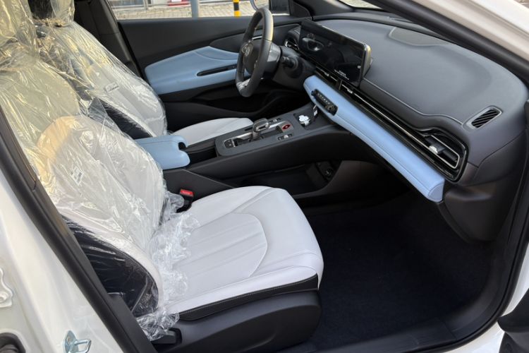 Used GAC Trumpchi EMPOW 2023 Shadow Leopard H High-Energy Hybrid Edition Interior 8