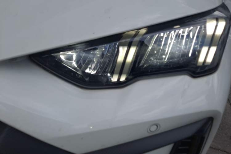 Used GAC Trumpchi EMPOW 2023 270T DCT J15 Version Left Front Headlight