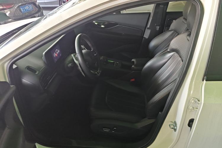 Used GAC Trumpchi EMPOW 2023 270T DCT J15 Version Left Front Seat