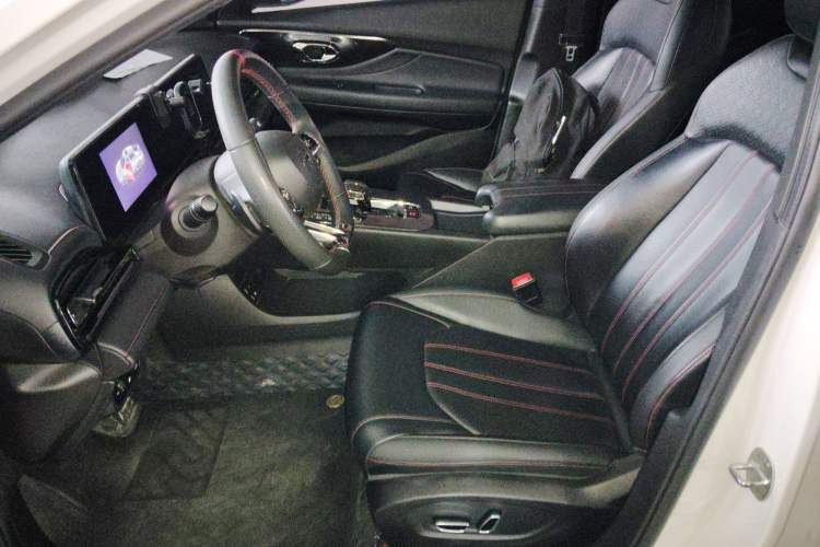 Used GAC Trumpchi EMPOW 2023 270T DCT J15 Version Left Front Seat